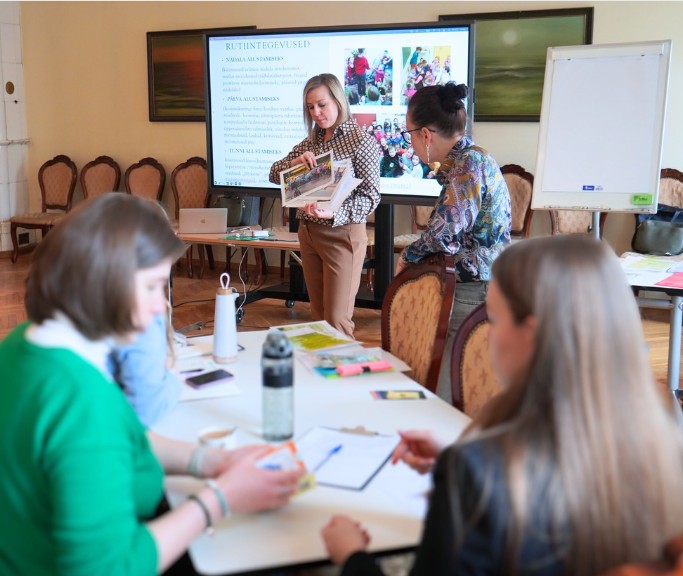 MEKK: huvi eestikeelsele õppele üleminekut toetavate  koolituste vastu on suur